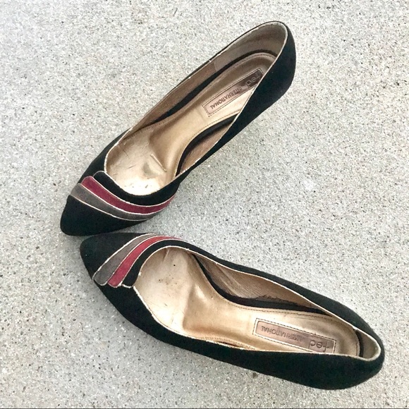 Vintage Shoes - VINTAGE black suede KITTEN HEELS pumps gold retro